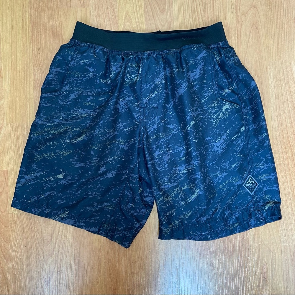 Prana Men’s Logo Patch All Over Print Shorts Size Small